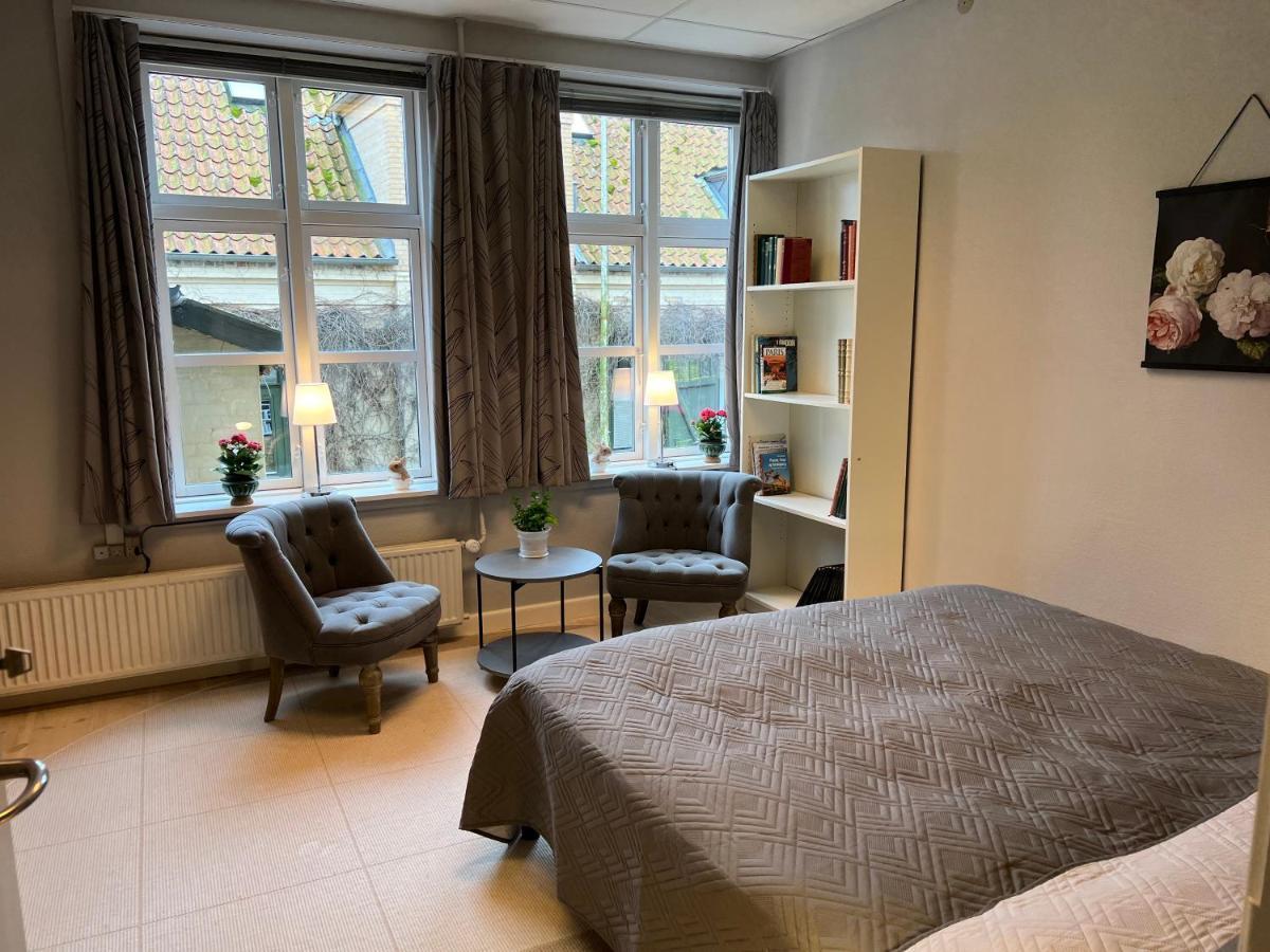 Bed and Breakfast Apothekergaarden Stege Stuen Mod Gardhaven Екстер'єр фото